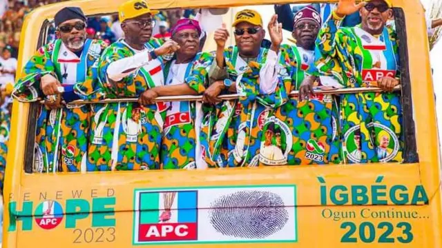 Tinubu laarin awọn agba oloselu ninu mọto