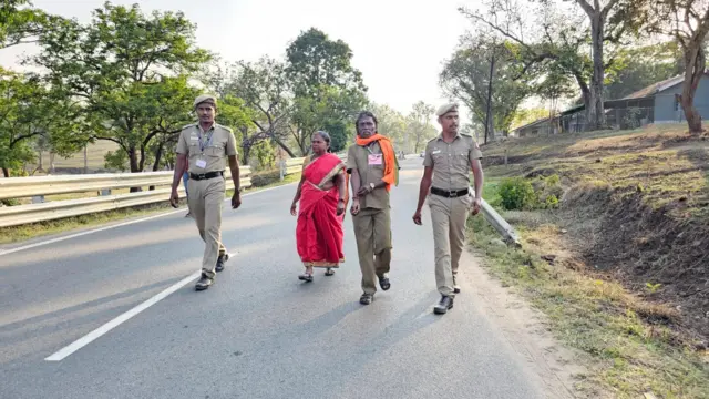 பொம்மன் பெள்ளி