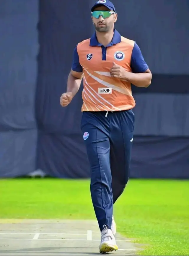 आक़िब डार