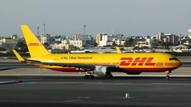 Курьерский самолет DHL