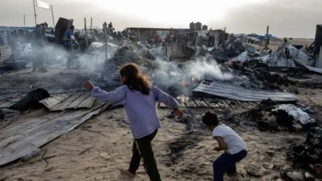 ரஃபாவைத் தாக்கிய இஸ்ரேல்