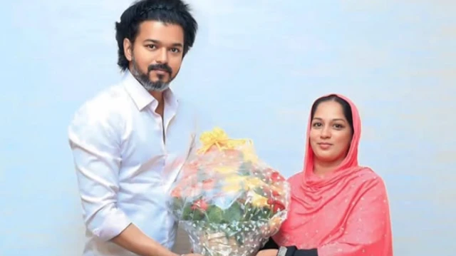 விஜயுடன் தாஹிரா 