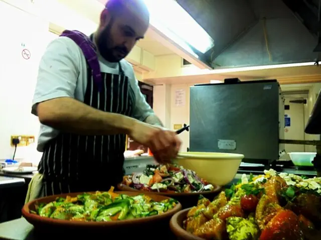 شیف عمر مزیان