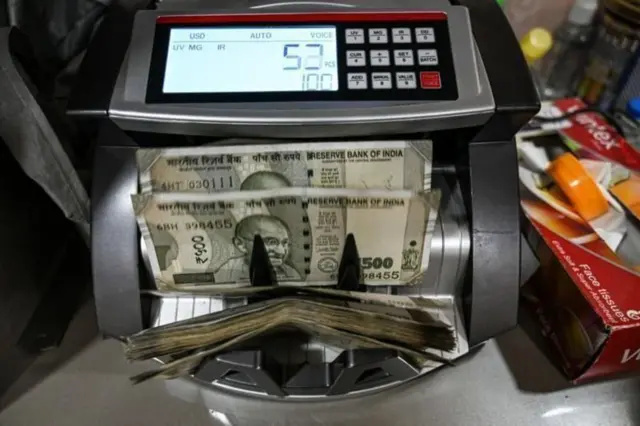 एटीएएममधून पीएफचे पैसे काढता येण्याचे दिवस आता फार दूर नाहीत.