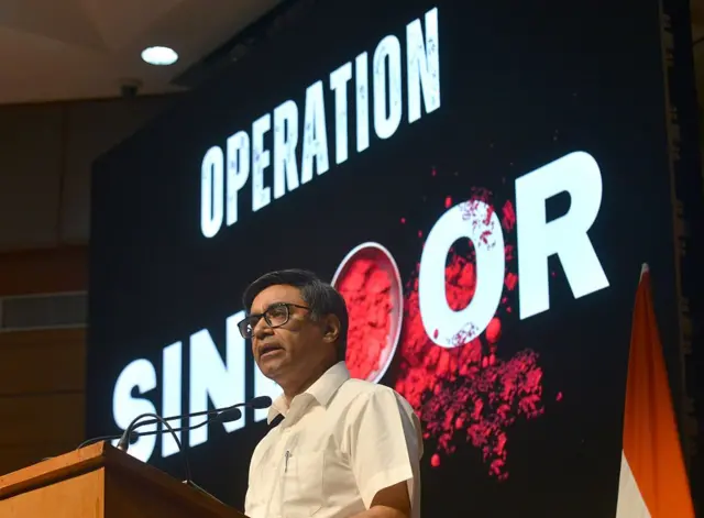 বুধবার সকালে ভারতের অভিযান নিয়ে সাংবাদিক সম্মেলনে ভারতের পররাষ্ট্র সচিব বিক্রম মিশ্রি