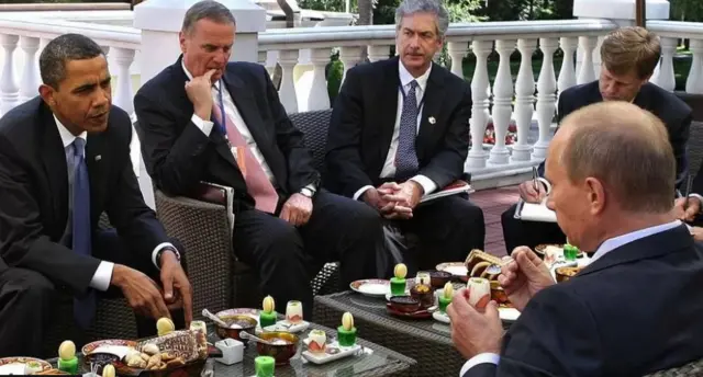 2009 में ओबामा के साथ पुतिन का डिनर