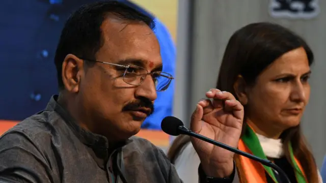 वीरेंद्र सचदेवा 