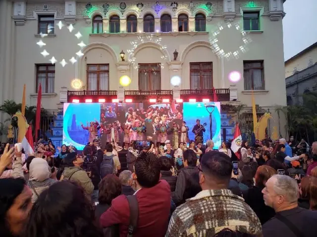 Acara Festival Budaya Indonesia yang diselenggarakan pada Minggu, 8 September 2024 di Parque Kennedy, Miraflores, Lima, Peru