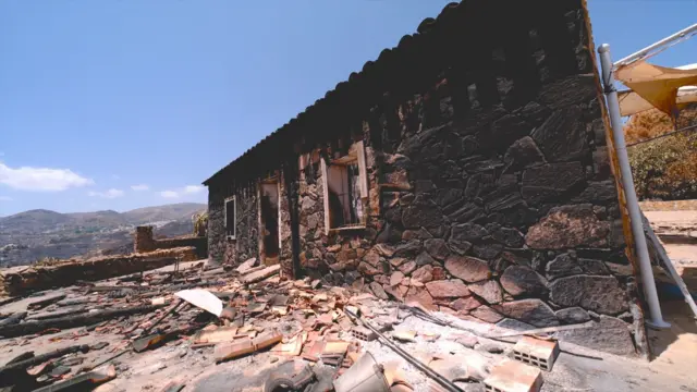 Una casa carbonizada
