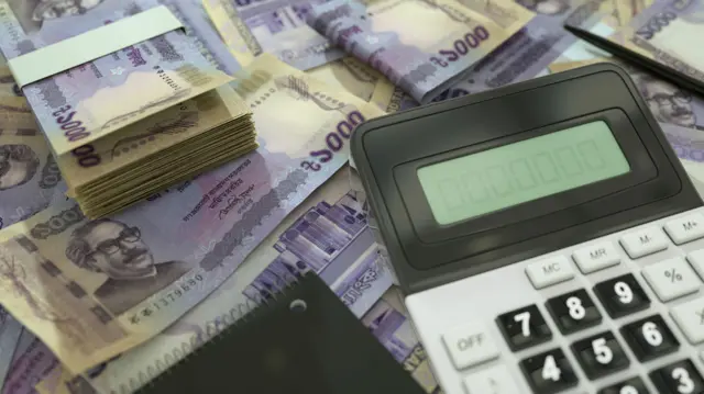 ঋণ গ্রহীতা ঋণ পরিশোধে ব্যর্থ হলে জামিনদাতা তা পরিশোধে বাধ্য হবে