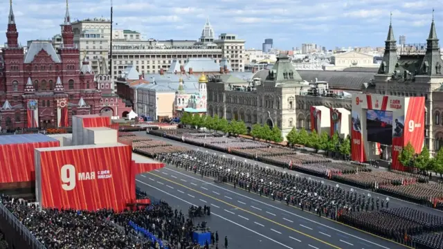 Вид на Красну площу під час військового параду в День Перемоги, присвяченого 80-й річниці перемоги над нацистською Німеччиною у Другій світовій війні, в центрі Москви, Росія, 9 травня 2025 року.