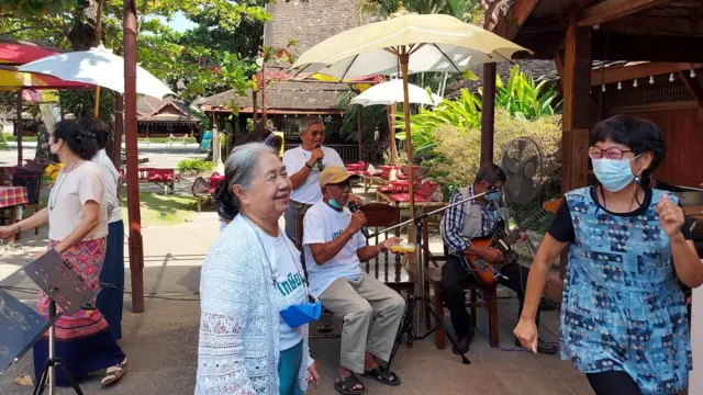 เกษียณมาร์เก็ต