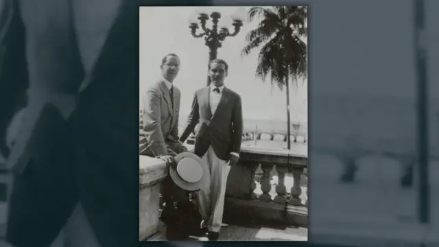 Federico García Lorca con el escritor cubano Luis Rodríguez Embil, en el Yat Club de La Habana, 1930.