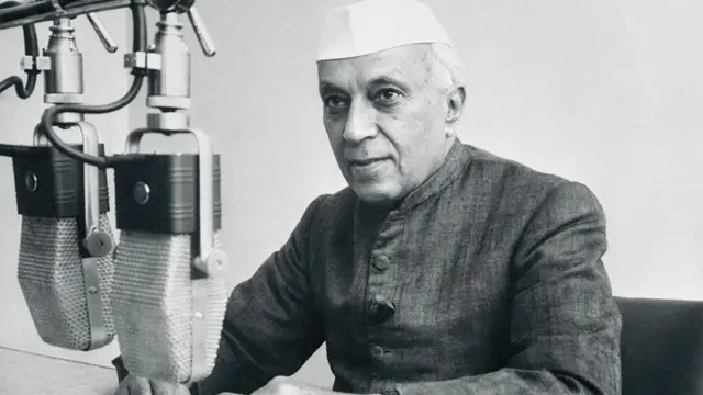 प्रधानमंत्री जवाहरलाल नेहरू