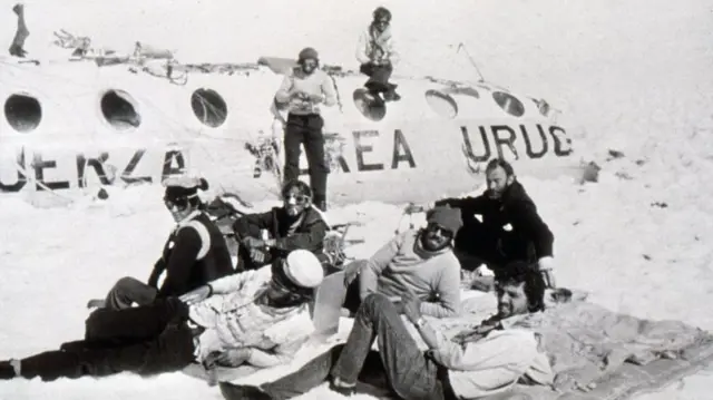 Enkazda çekilmiş karelerden biri
