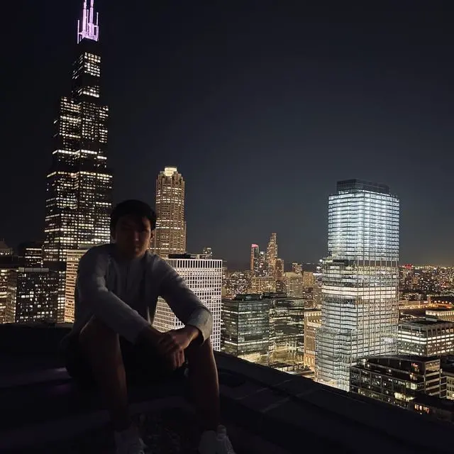 Азим Исмаилов, Чикагодогу Иллинойс университетинин студенти. 