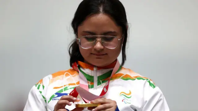 ਅਵਨੀ ਲੇਖਰਾ