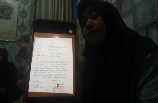 Mahasiswa Universitas Amikom Yogyakarta bernama Rheza Sendy Pratama kehilangan nyawa setelah bentrok dengan aparat di sekitar Polda DIY, Minggu (31/08).