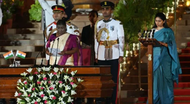 రక్ష ఖడ్సే ప్రమాణ స్వీకారం