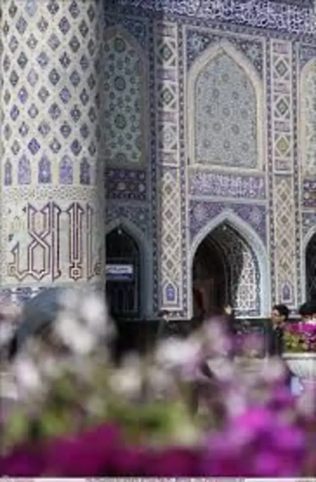 ضريح الإمام الرضا في مشهد