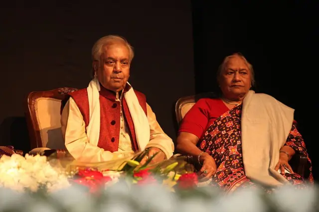 पंडित बिरजू महाराज के साथ कुमुदिनी लाखिया