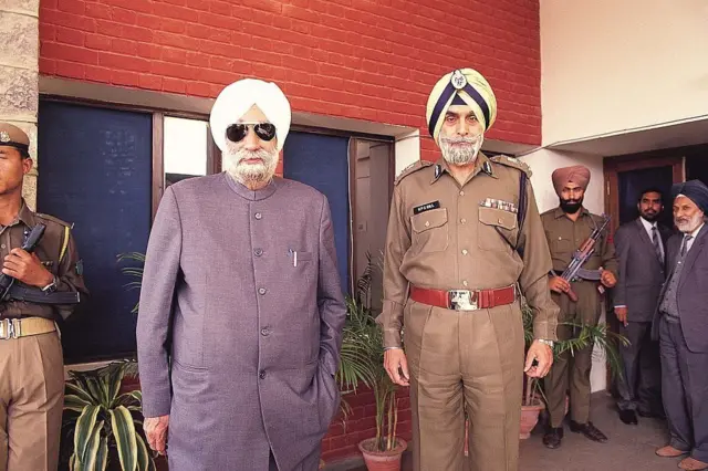 पंजाब के पूर्व मुख्यमंत्री सरदार बेअंत सिंह और केपीएस गिल.