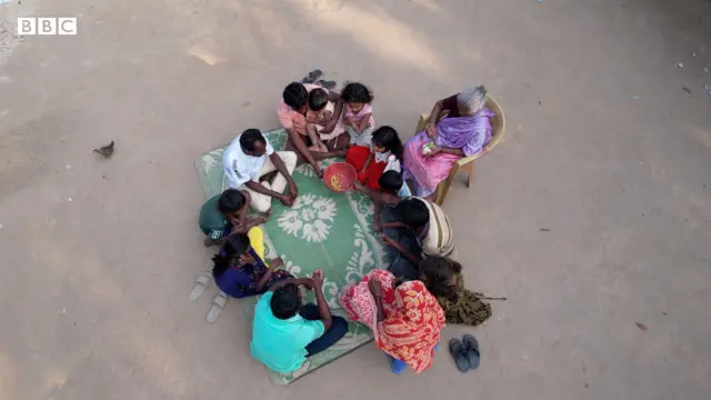  শিক্ষা ও চর্চার সুযোগ না থাকায় বাংলাদেশে বিপন্ন খাড়িয়া ভাষা 