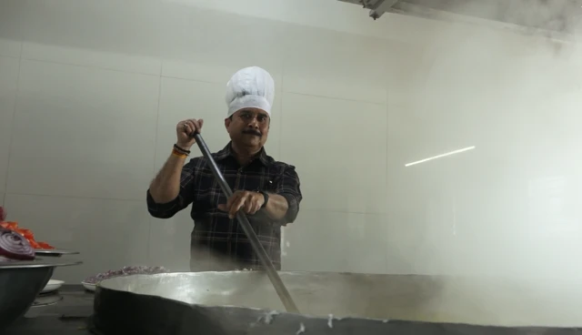 अकोला फ्लेमलेस किचन