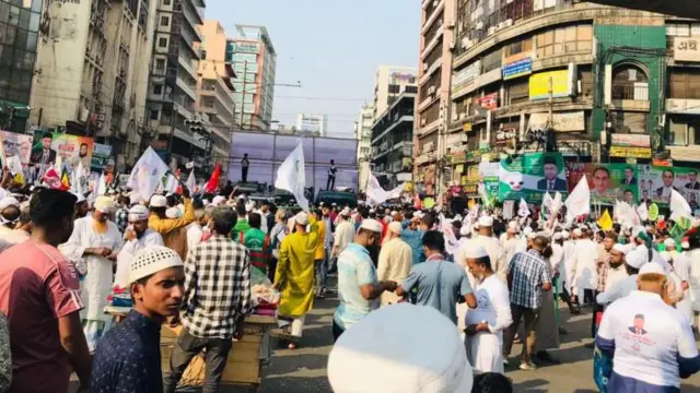 আটদলের সমাবেশের একাংশ