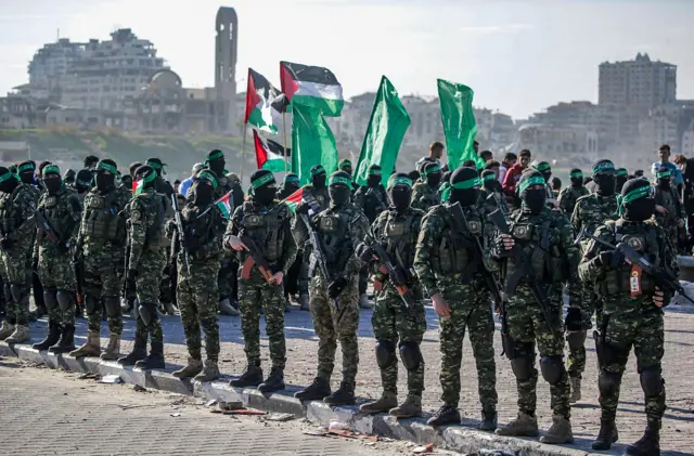 مقاتلون من كتائب القسام الجناح العسكري لحركة حماس في غزة.