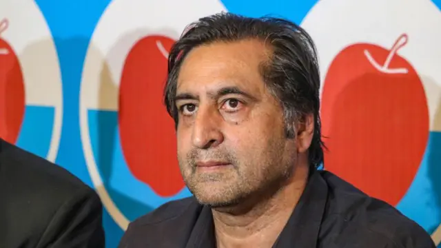 পিপলস কনফারেন্স দলের প্রধান ও সাবেক বিচ্ছিন্নতাবাদী সাজ্জাদ গনি লোন