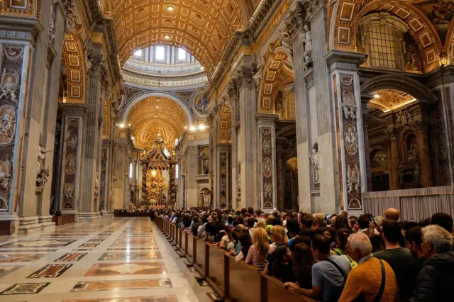 Vernici u redu čekaju 