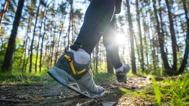 د عامې روغتیا نړیوالې لارښوونې معمولا د قدم وهلو شمېر پرځای د سپورټ پر وخت ټینګار کوي.