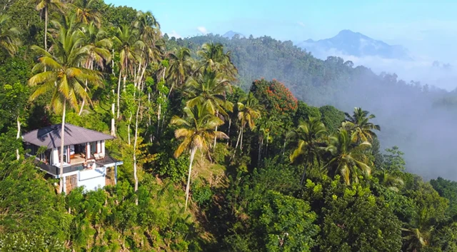 சுற்றுலா, உலகின் தனித்துவமான 10 இடங்கள்