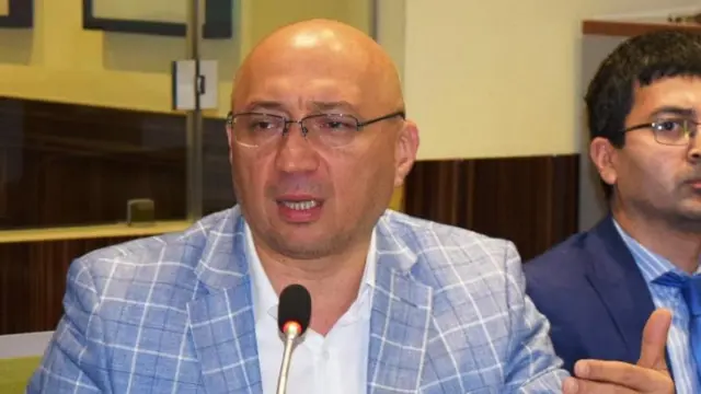 Кахрамон Бакозода, тажик эксперти