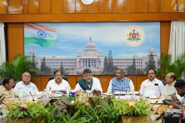 கர்நாடகாவில் நடைபெற்ற அனைத்து கட்சி கூட்டம்