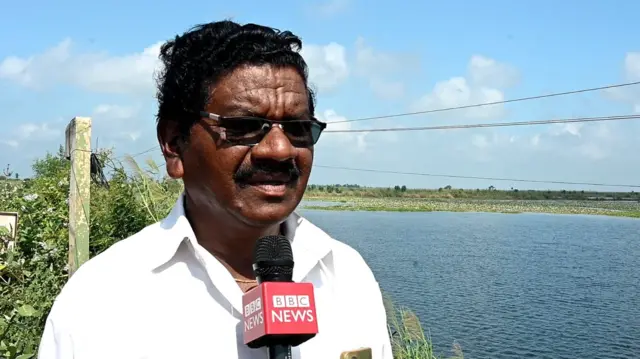 స్థానిక కొల్లేటి మత్స్యకార సంఘం నేత మండల రాజేంద్రప్రసాద్