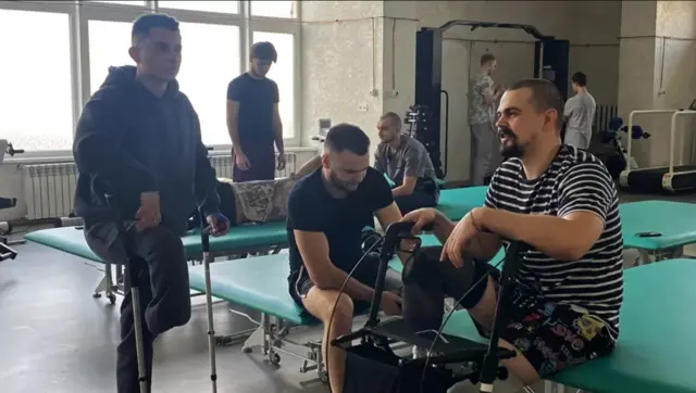 အီလီယာဟာ Unbroken National Rehabilitation Centerမှာ ကုသမှုခံယူခဲ့သည့် လူနာ ၁၁၀၀၀ ထဲက တစ်ဦးဖြစ်