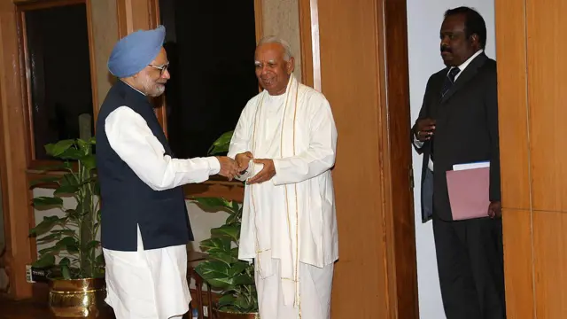 மன்மோகன் சிங்குடன் இரா.சம்பந்தன்