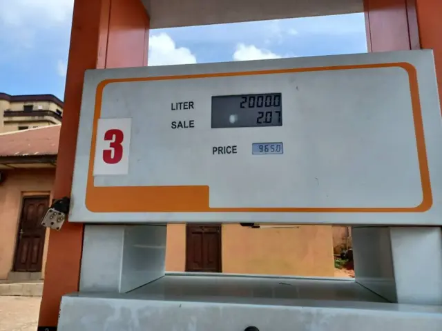 Akụrụngwa eji ere mmanụ ụgbọala nakwa ihe na-egosi egọ ole mmanụ ụgbọala mmadụ gbara