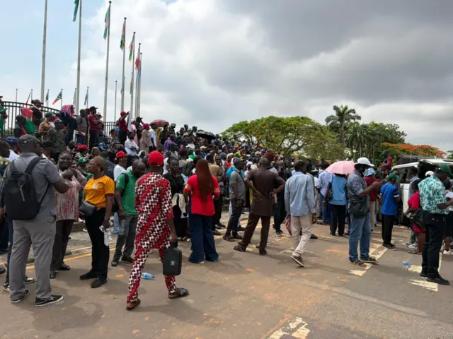 Pipo dey protest for Lagos