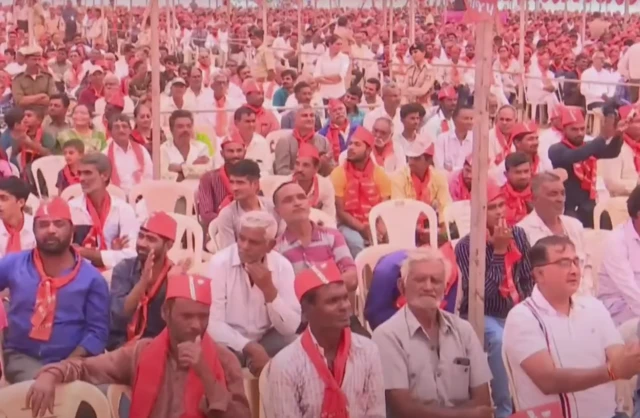 વેરાવળની સભામાં હાજર લોકો