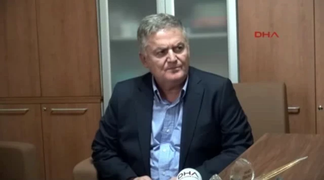 Zeki Üçok Hukuk İşlerinden sorumlu Genel Başkan Yardımcısı'ydı