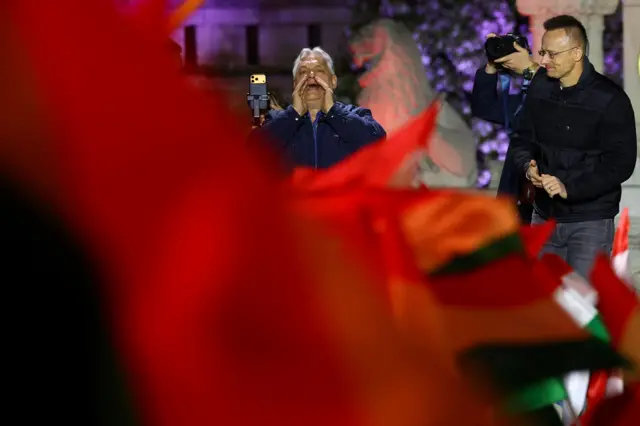 Віктор Орбан кричить на мітингу