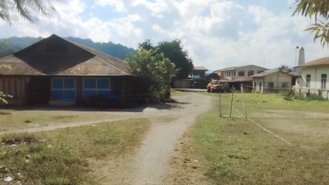 ပြီးခဲ့တဲ့တစ်ပတ်တုန်းက မြင်တွေ့ခဲ့ရတဲ့ ဒီနေ့ လက်နက်ကြီးကျရော‌က်ပေါက်ကွဲခဲ့ရာနေရာ 