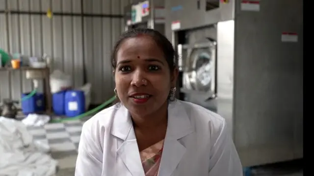 લૉન્ડ્રી કર્મચારી વિજયા