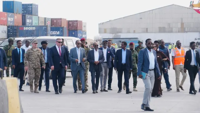 ወታደራዊ መርከቧ ሞቃዲሹ ስትደርስ በአገሪቱ ፕሬዝዳነት እና ከፍተኛ የሥራ ኃላፊዎች አቀባበል ተደርጓል።
