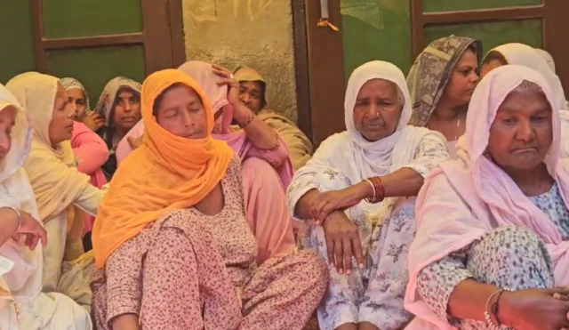 ਜ਼ਿਹਰੀਲੀ ਸ਼ਰਾਬ ਨਾਲ ਮਾਰੇ ਗਏ ਵਿਅਕਤੀਆਂ ਦੇ ਪਰਿਵਾਰਕ ਮੈਂਬਰ