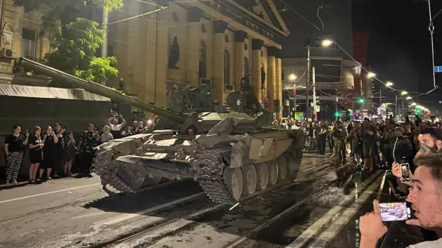 ওয়াগনার সৈন্যরা রাশিয়ার রোস্তভ শহর ছেড়ে চলে যাচ্ছে