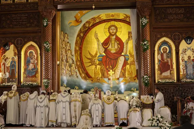 قداس عيد القيامة في الكاتدرائية المرقسية في القاهرة، مصر